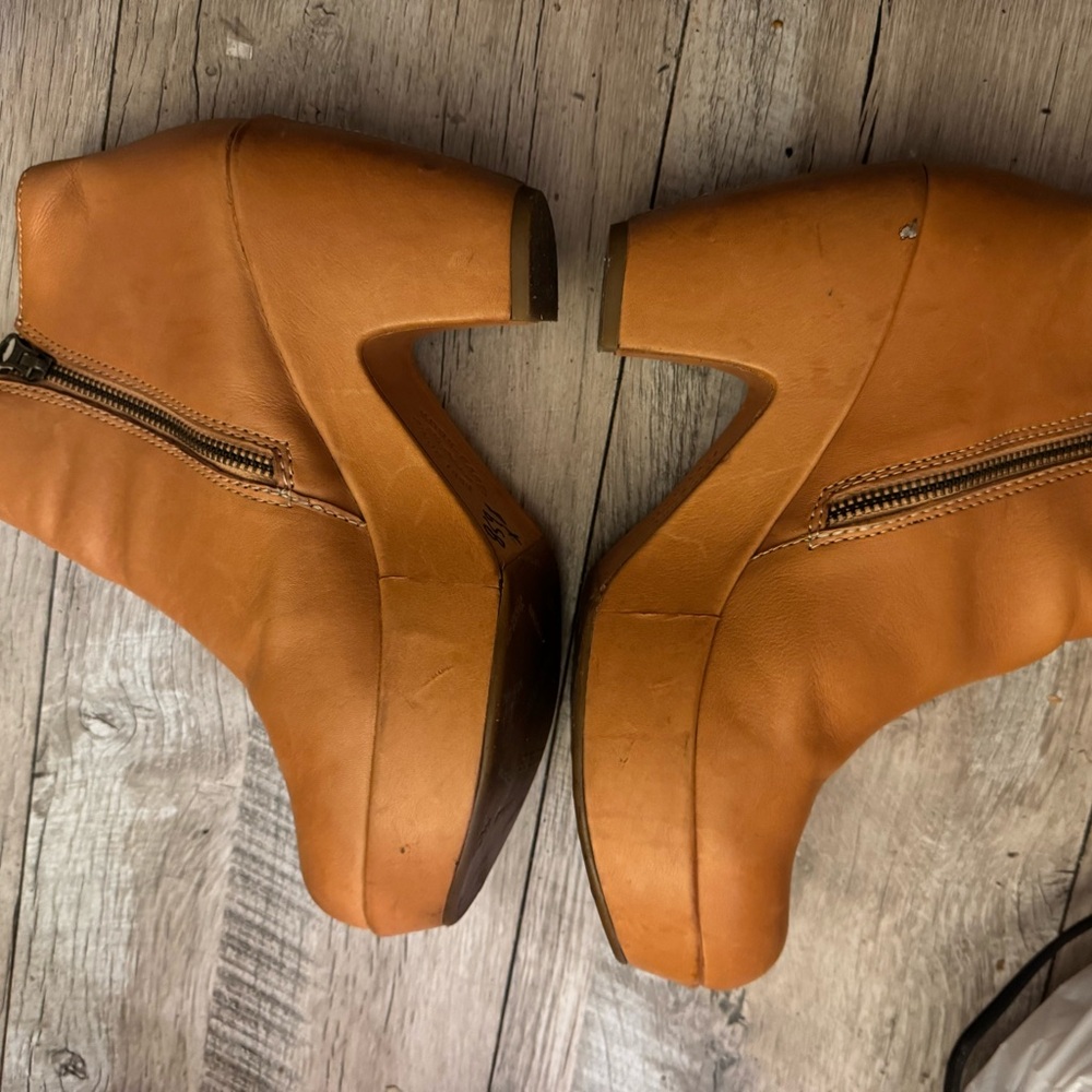 Kork-Ease Marlo platform booties in peach / natural Vachetta  leather - Picture 3 of 7